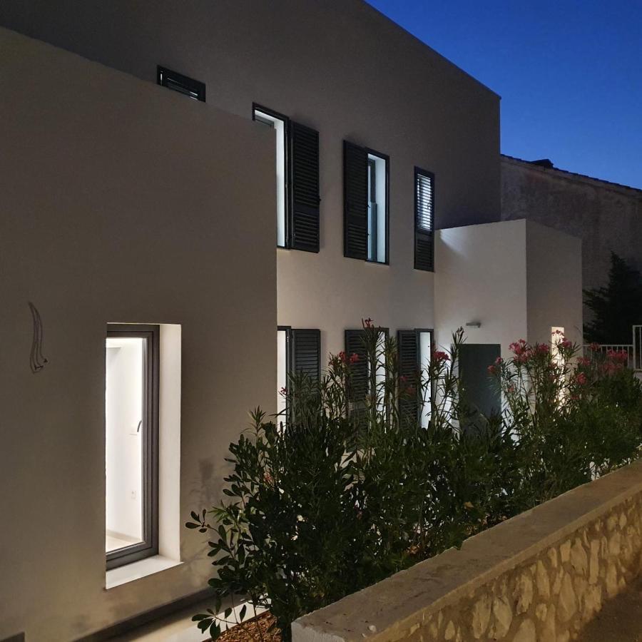 Villa Aquamarine Apartments Novalja Luaran gambar