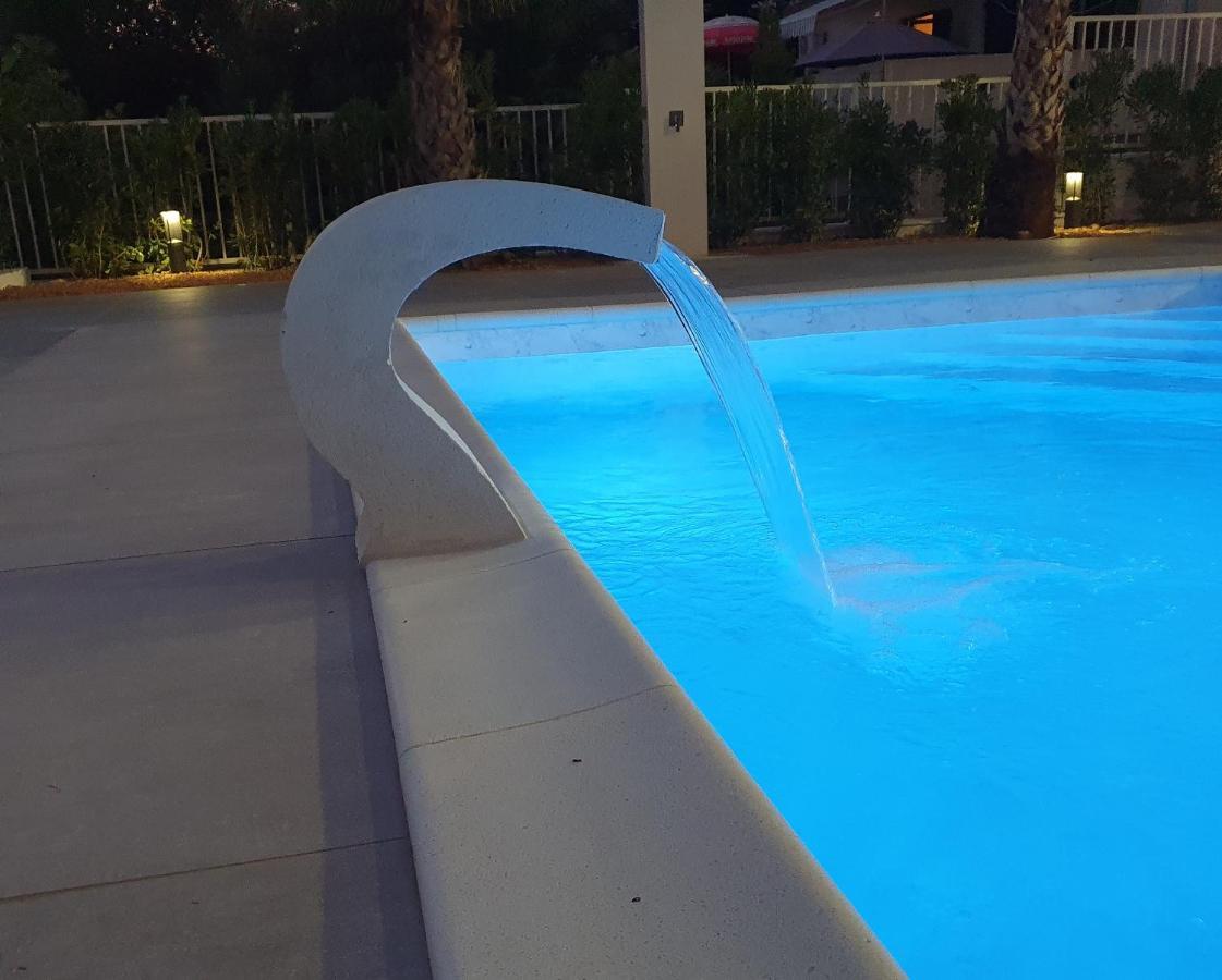 Villa Aquamarine Apartments Novalja Luaran gambar